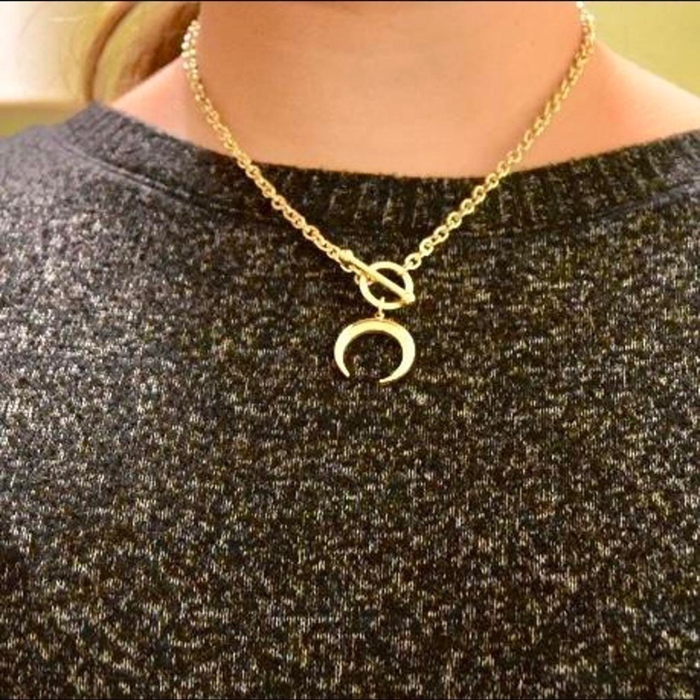 Moon Toggle Chain - Picture 4 of 4